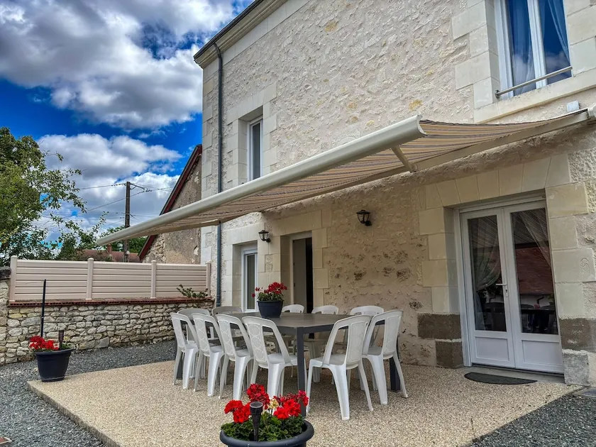 \"Spacious Gîte near Beauval Zoo - Family-Friendly with Private Courtyard and BBQ\" - Image 1