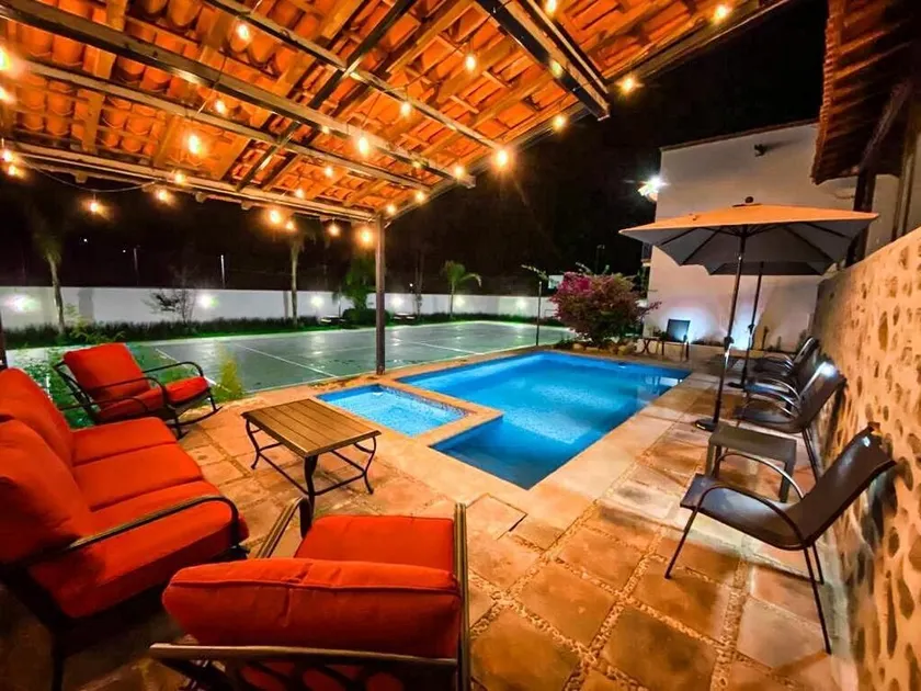 Lujosa Casa Tipo Villa Cerca de Grutas Tolantongo - Image 1