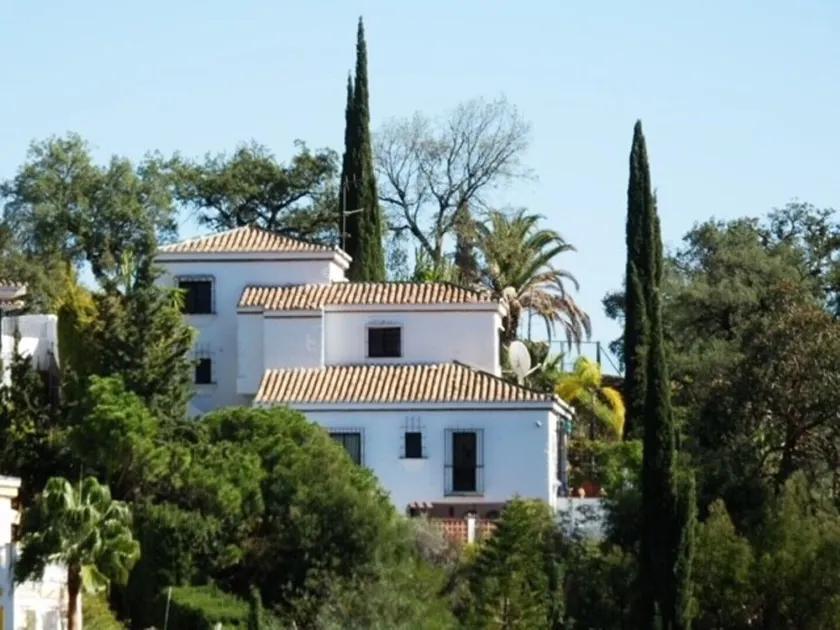 Quiet Idyllic Villa in the hills behind the coast . - Image 1