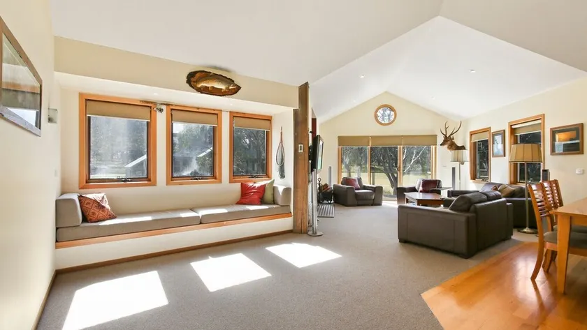 Hennessey Haus - Dinner Plain - Image 1