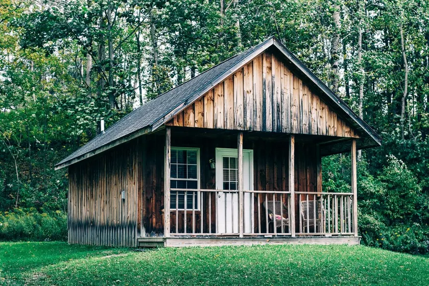 600 Sq. ft Cabin with King Size Bed - Quiet Location, Close to Skiing - Image 1
