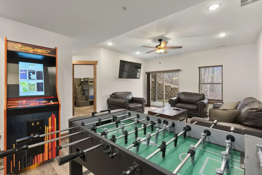 3BR Indian Point Condo w/ Games Near Silver Dollar City | Rocky Ridge 93B - Image 1