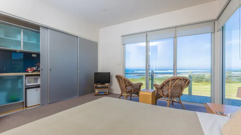 Wytonia 2 - Ocean Views From Your Bed - Image 1