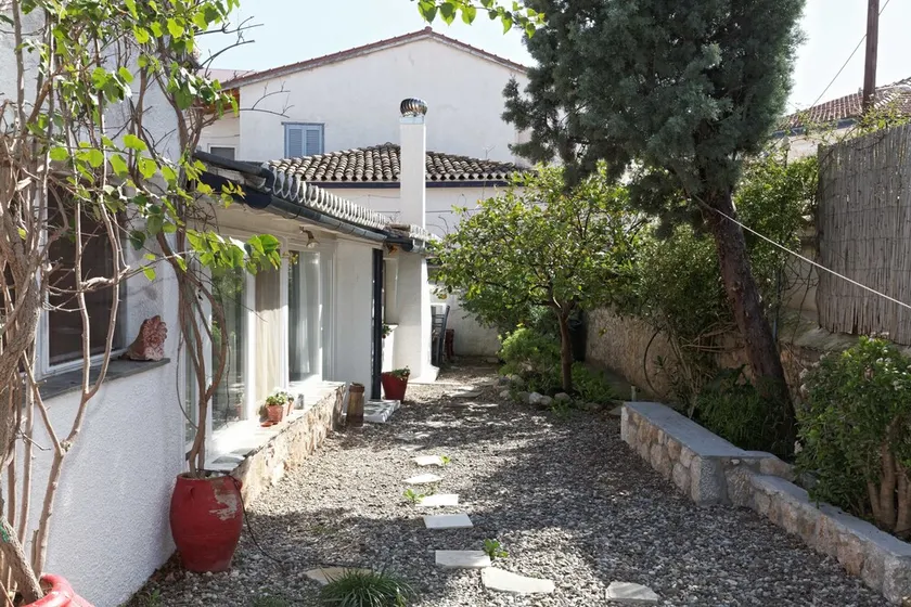 To Spitaki 2-Bedroom - Image 1