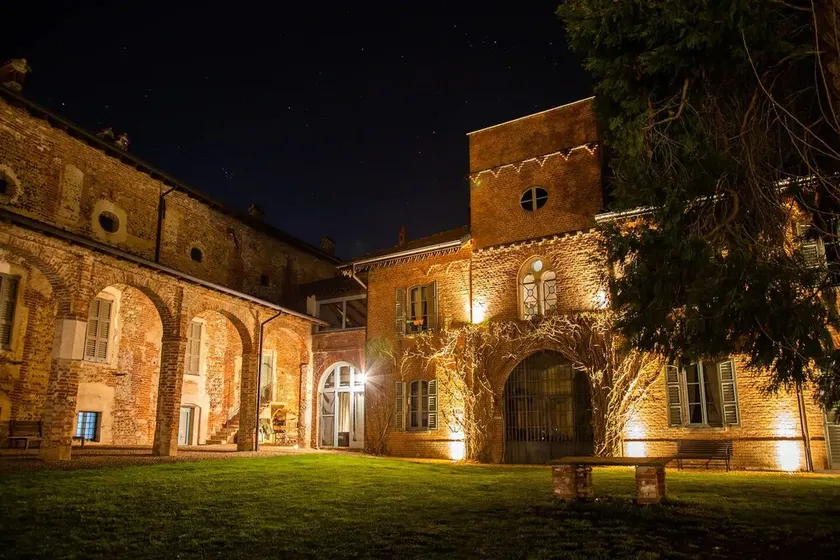 Intera Villa Storica di Charme con Piscina e Parco - Image 1