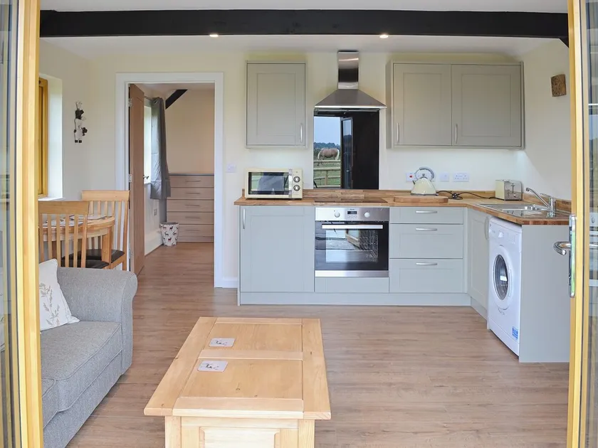 1 bedroom accommodation in Alkham, near Dover - Image 1