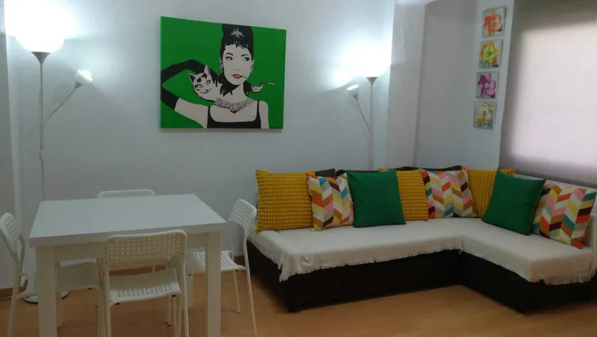 Cozy Central Apartment in Valencia + WiFi + Netflix. - Image 1