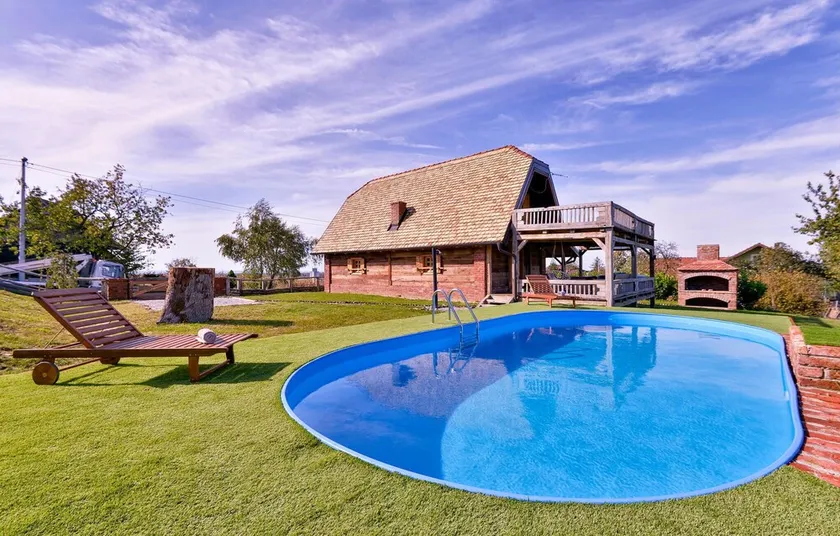 Awesome Home In Popovaca - Image 1