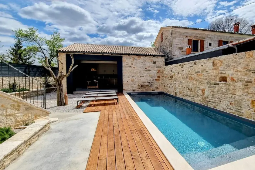 Villa Qualia - Heated pool, 4 bedrooms, 2 kitchens, Stylish interior - Image 1