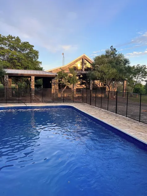 M'walimu 4 BR w/ Pool, Farm Stay- Flower Farm, Goats, Pigs, Disc Golf! - Image 1