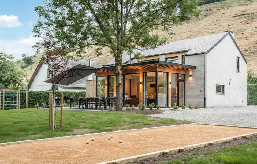 Gorgeous home in Ferrières with WiFi - Image 1