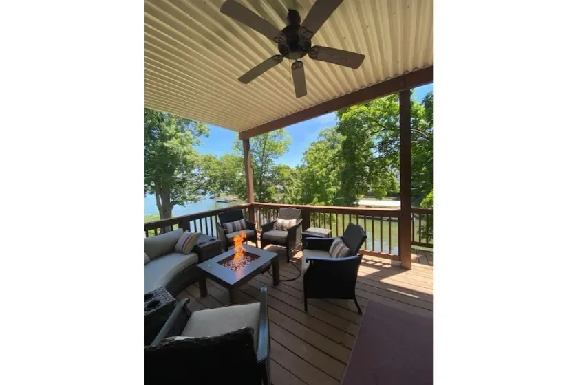 Closest Lake House to Nashville - Image 1