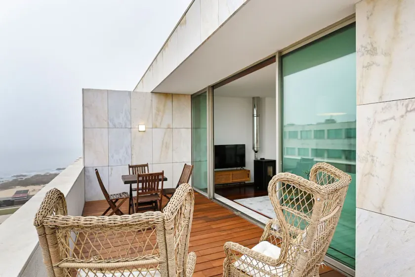 Leça Front Beach Luxury Penthouse - Image 1