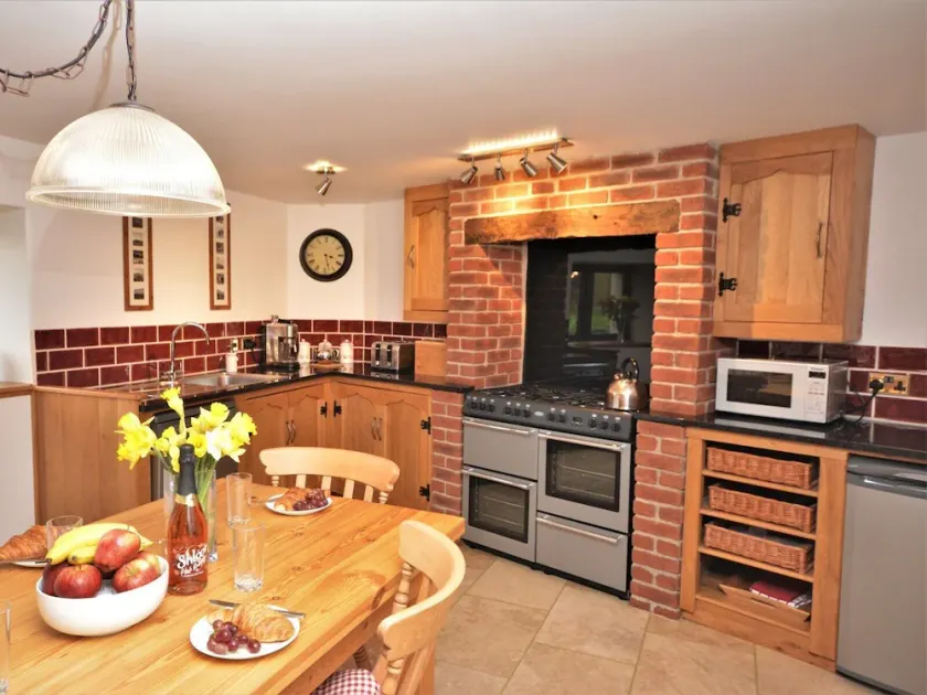 Cottage Nr Dartmoor, capacidad para 4, jardín aislado, calefacción por suelo radiante, Se aceptan mascotas - Image 1