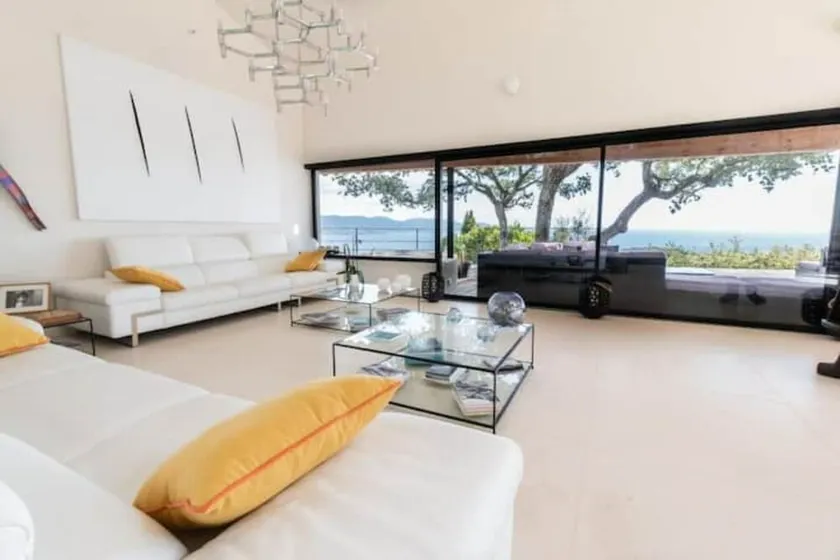 Villa D'architecte, Domaine Privé du Cap Bénat - Image 1