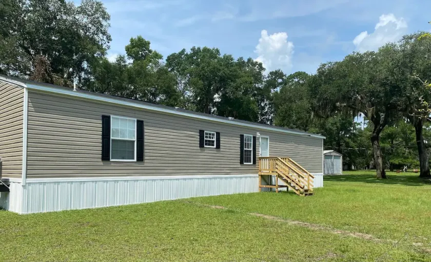 Mobile Home at Shellman Bluff - Image 1