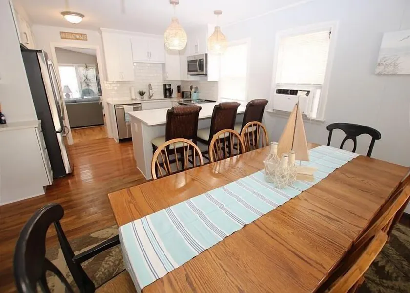21000 Rogers Ave.- Dewey Beach, close to the beach and pet friendly! - Image 1