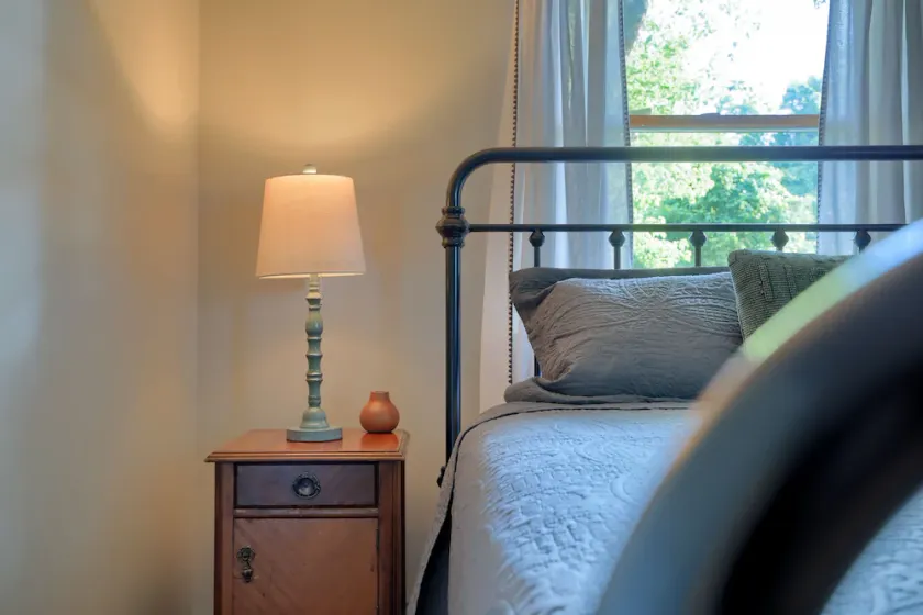 The Safe Harbor House / country view / 3 bed / 1 bath - Image 1