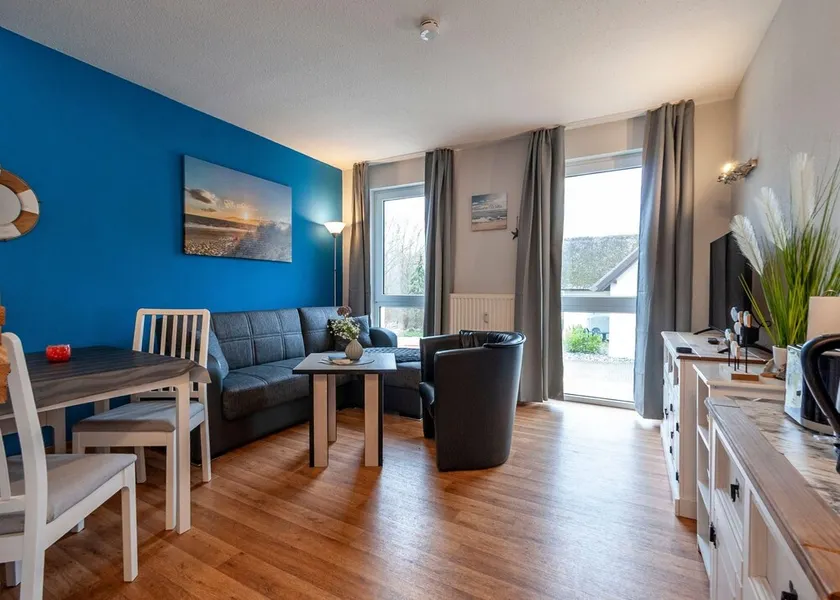 Ferienwohnung-30-Strandhaus-Moenchgut-Endloser-Sandstrand-und-das-weite-Meer - Image 1