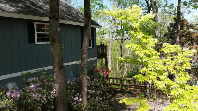 Mountain Hideaway tilbyder fred og ro, men få minutter fra Callaway Gardens - Image 1