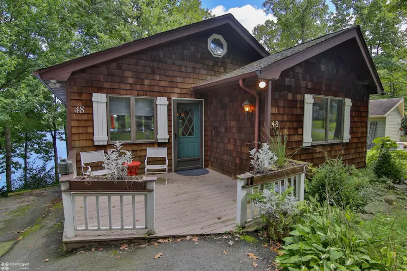 LAKE FRONT Home with Private Dock - Image 1
