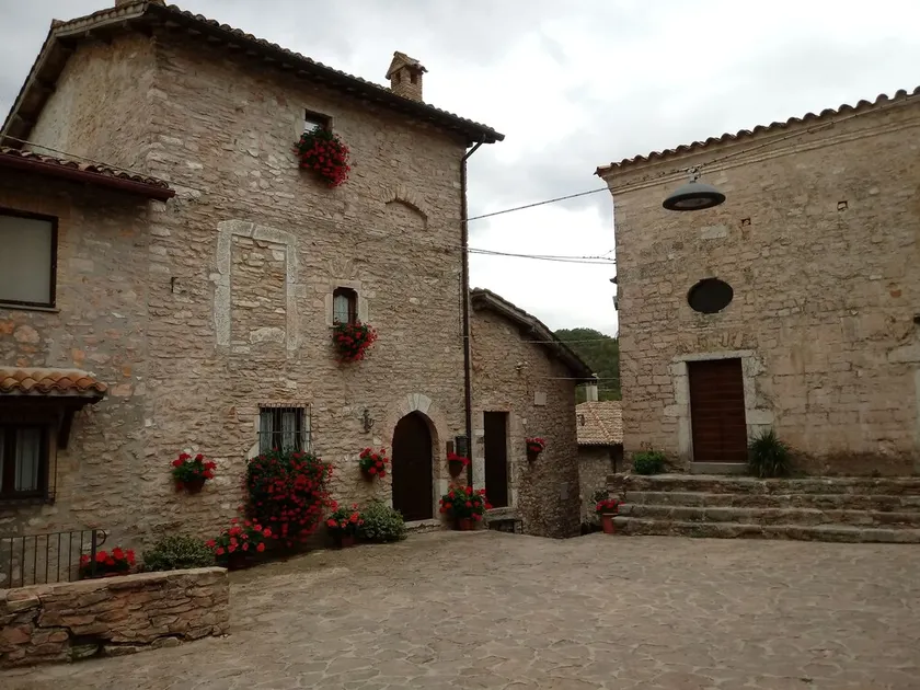 CASA LA TORRE i den lilla umbriska byn Macerino - Image 1