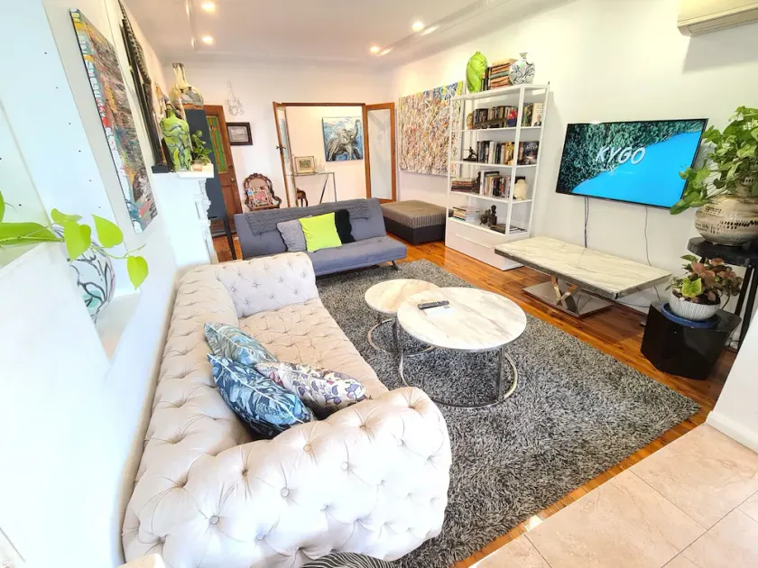 LUX 2. 5 BR Close 2 Ville / Plage / Aéroport / Gare - Image 1