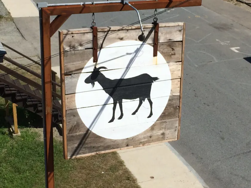 The Goat Pen!  The Best Hampton Beach Has to Offer in One Barn!!! - Image 1
