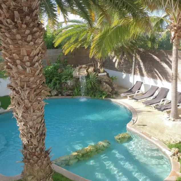 B&B Curacao nv - Image 1