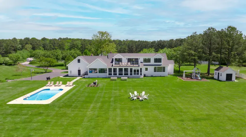 RANCH AT ROYAL OAK- Exclusive waterfront pool pier - Image 1