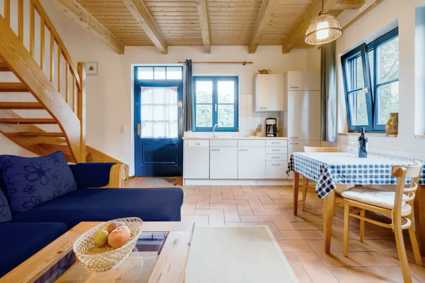 Appartamento con griglia, terrazza e giardino - Image 1