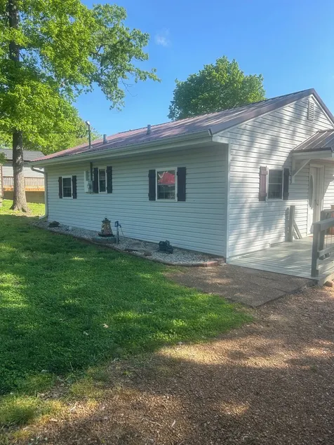 2-bedroom cabin over looking Kentucky Lake - Image 1