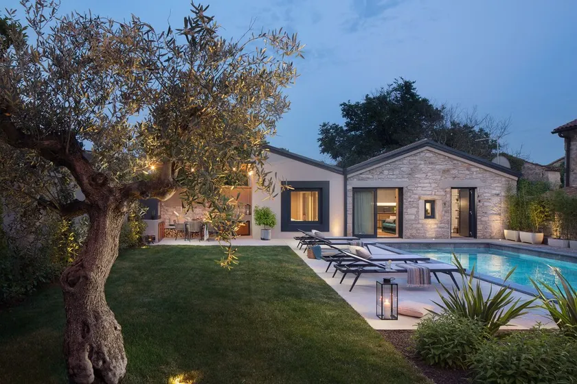 Charming and modern villa, 4 persons, pool - Image 1