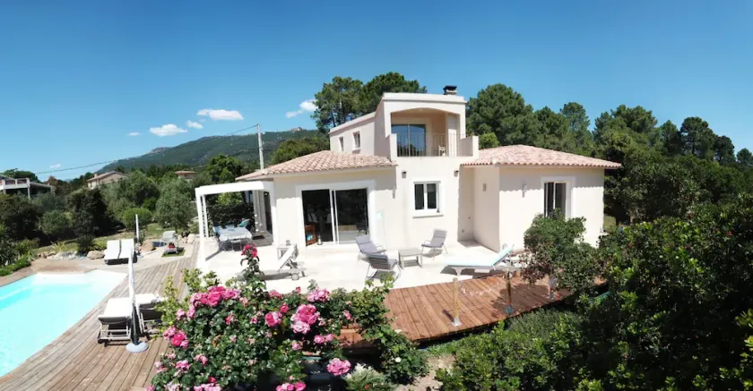 Jolie Villa  avec piscine à proximité de Porto-Vecchio - Image 1