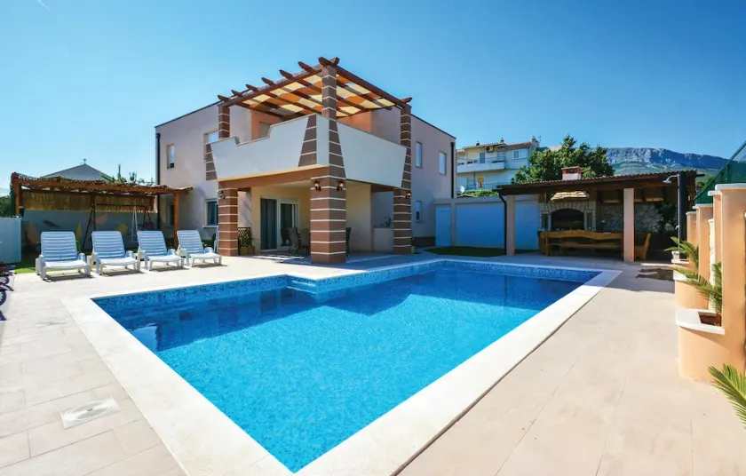 Gorgeous Home In Solin - Image 1