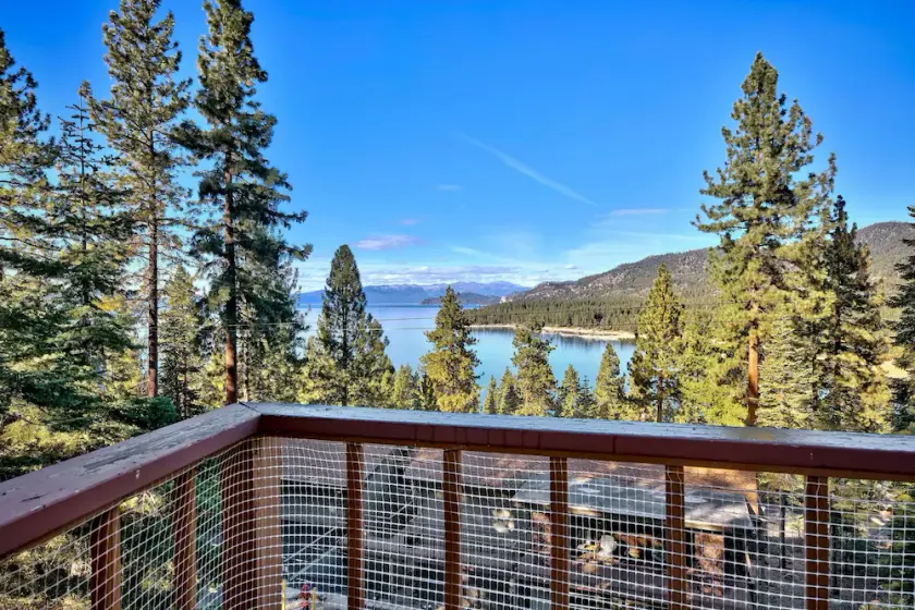 Lakeview 3BR Tahoe retreat with sauna, balcony, and mountain views.Lx07 - Image 1