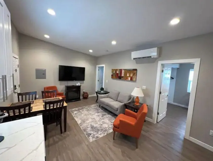 Stylish and cozy 2 bed - Image 1