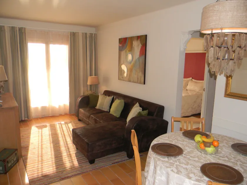 Superb Appartamento con 2 camere con piscina comune - Image 1