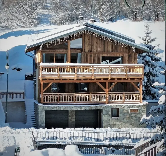 Chalet Aspen - Luxury Chalet 15 people Spa/Sauna/Gym/Fireplace/Parking/Game Room - Image 1