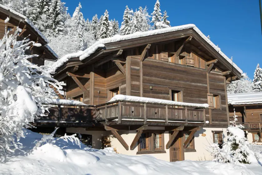 Ski in Skihütte. Großartige Lage am Pleney. 5 Schlafzimmer für 10 Personen. - Image 1