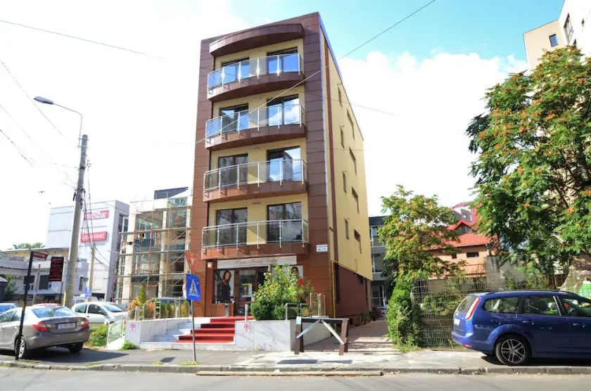 Decebal Residence Apartments - Image 1
