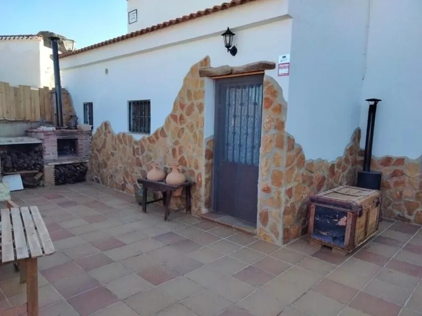 Holiday Home Cueva Picoesquina with Mountain View, Garden & Wi-Fi - Image 1