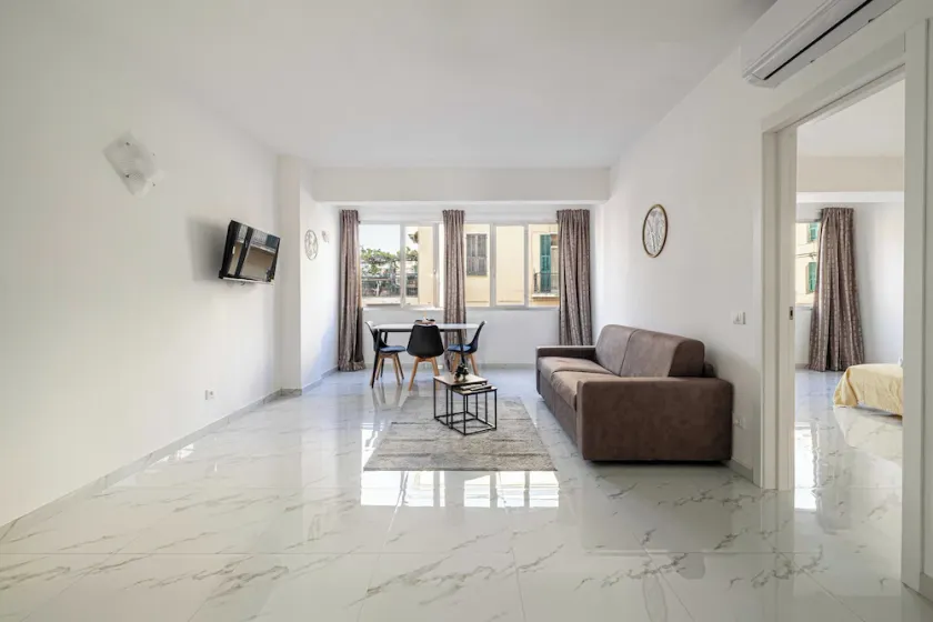 Posta Suites flat in Ventimiglia - Image 1