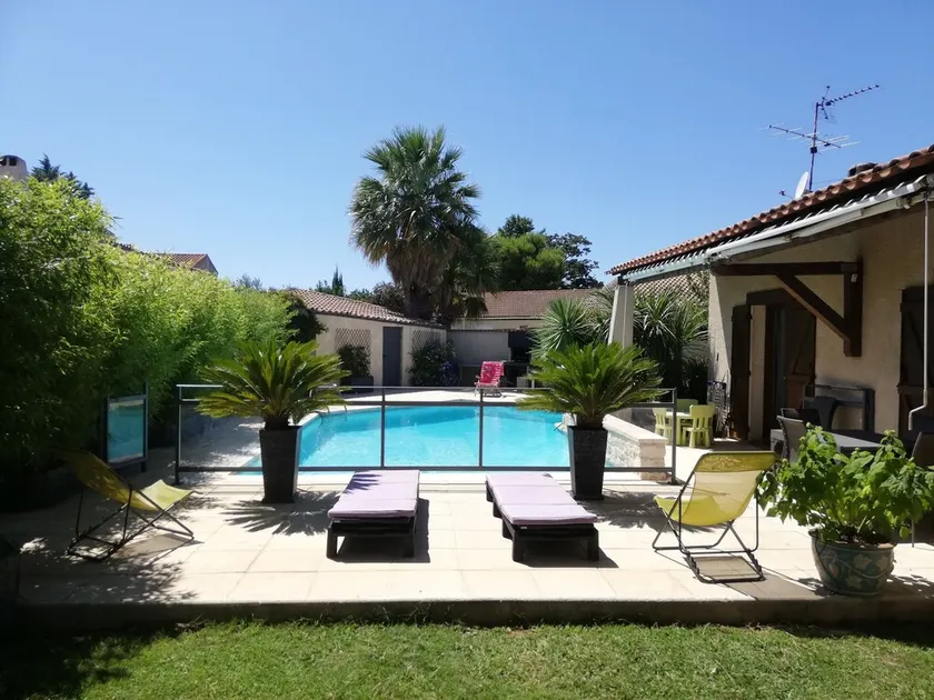 Beautiful pool villa 10 minutes from Nîmes at the gateway to the Camargue and the Alpilles - Image 1