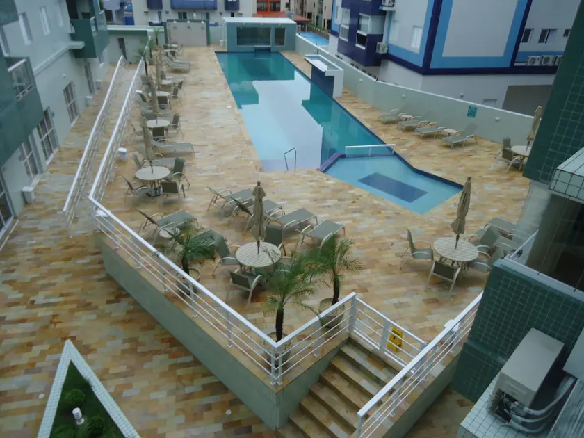 Exclusif, emplacement privilégié, saunas, piscines standard. et chauffage, fitness - Image 1
