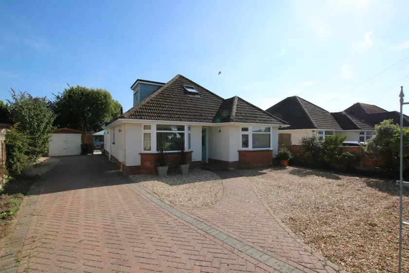 Beach Retreat - ein Mudeford - Bungalow für 4 Gäste in 2 Schlafzimmern - Image 1
