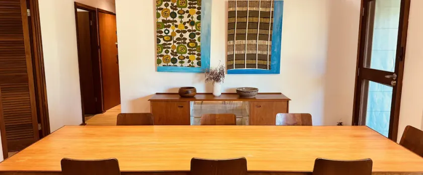 Gecko Beach House, 5 min walk to stunning Eagle Bay beach - Image 1