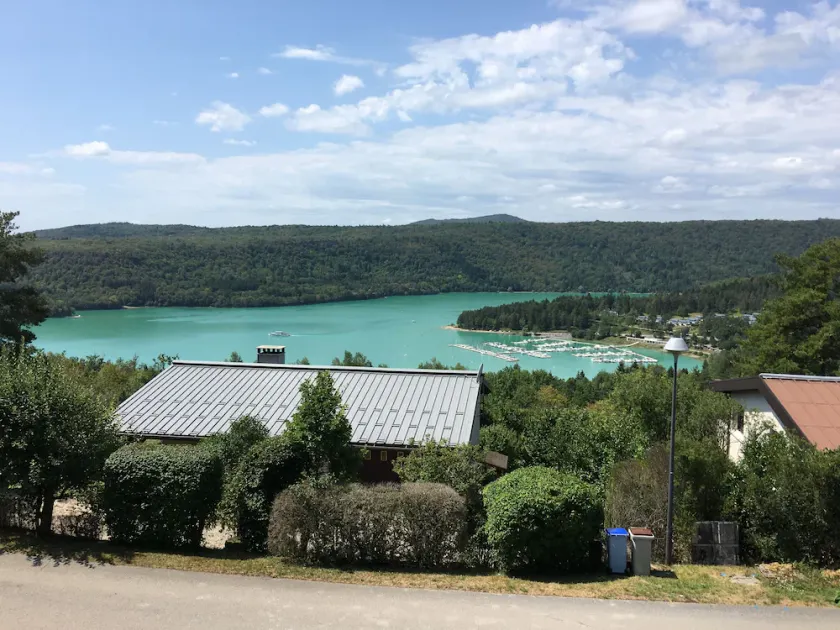 Maison lac de vouglans - Image 1