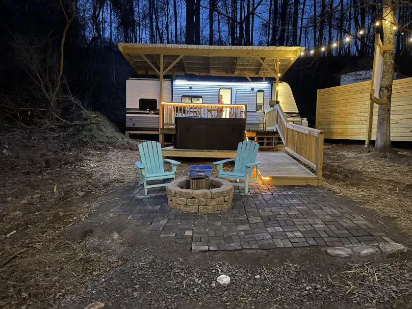 Luxe Mountain Camping with Theater, Hot Tub, Fire Pit & Hiking Trails - Image 1