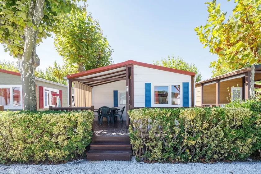 Bungalow D - Image 1